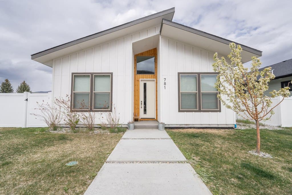 781 N 2nd Ave, Hailey