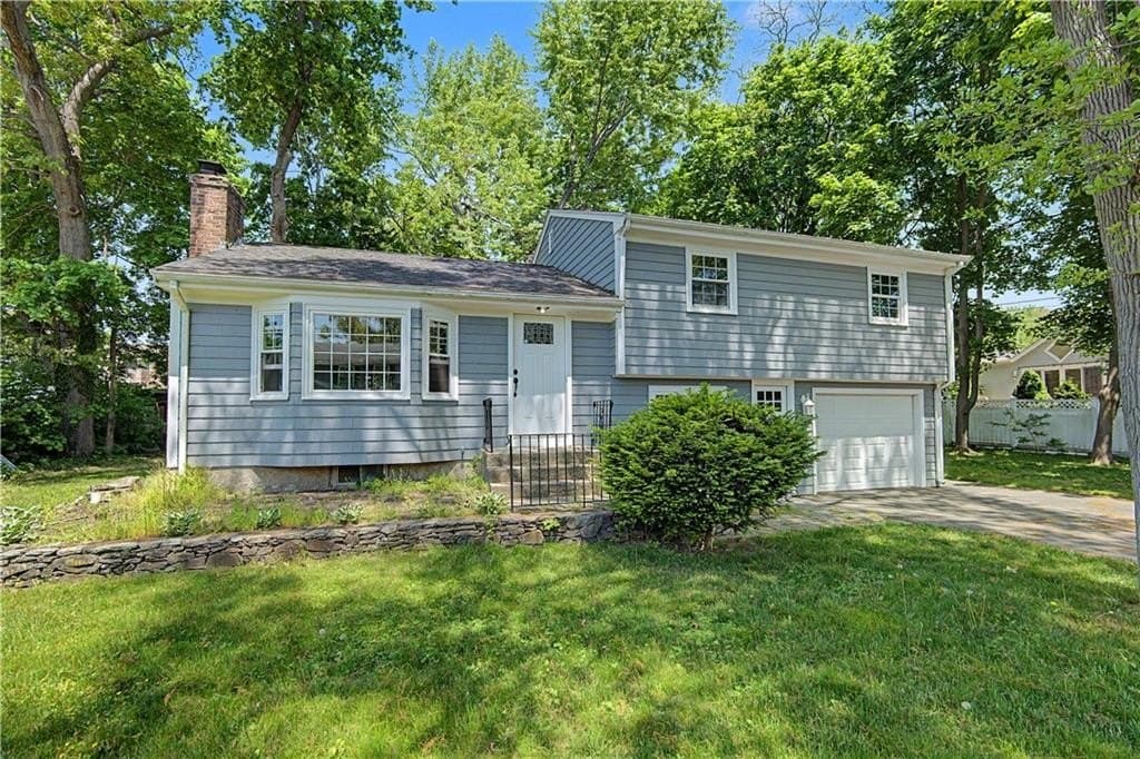 134 Rogers Ave, Barrington