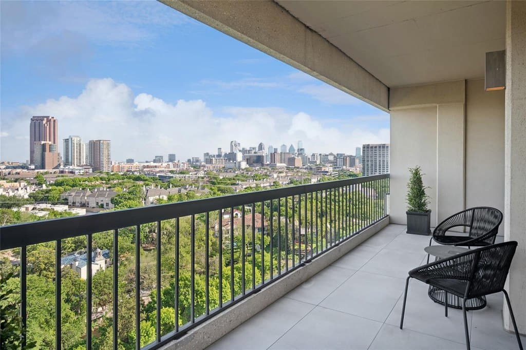 3831 Turtle Creek Blvd Apt 16E