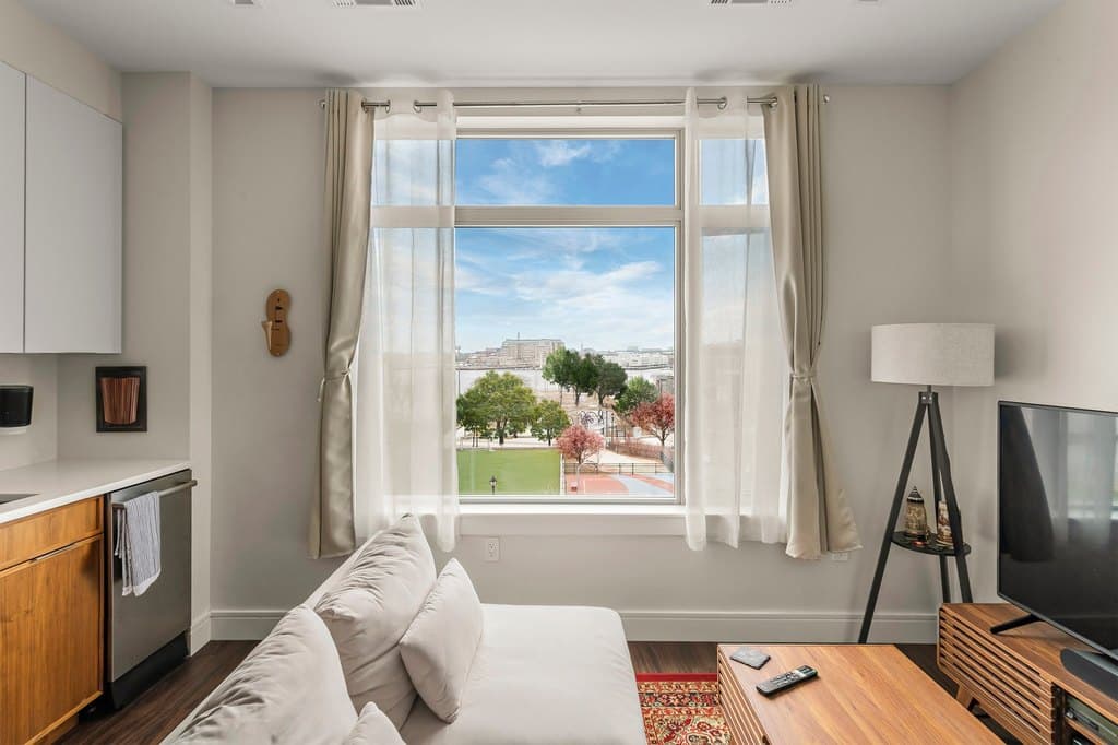 99 Sumner St Unit 413