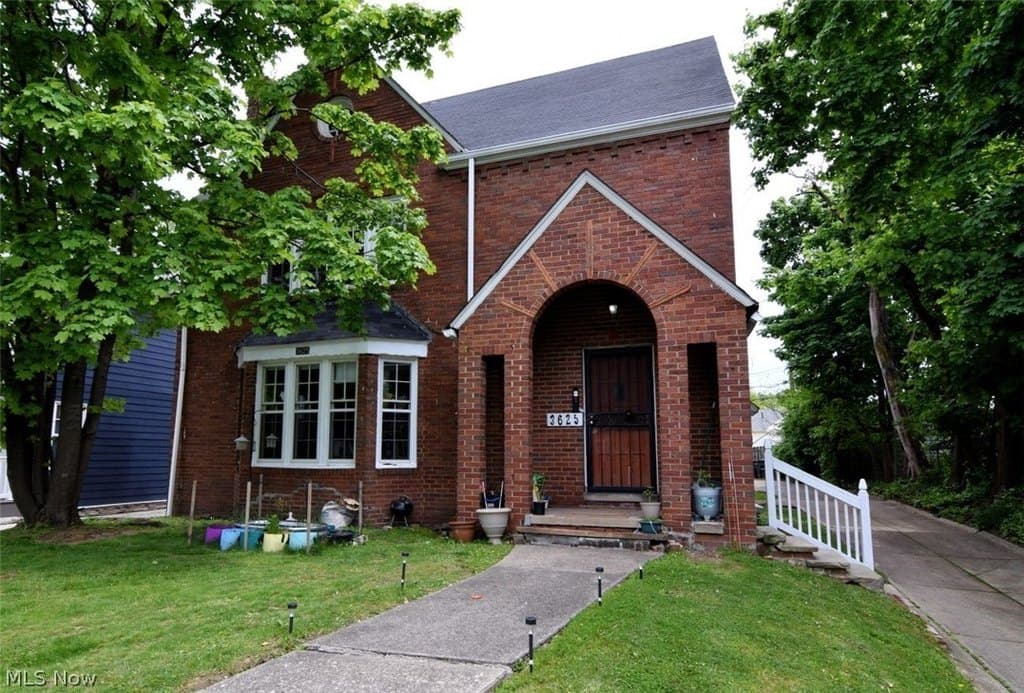 3625 Glencairn Rd, Shaker Heights