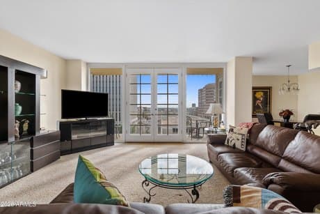 207 W Clarendon Ave Unit F6