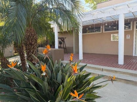 10331 Lindley Ave Unit 105