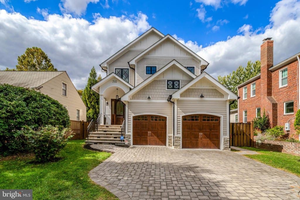 710 N Highland St, Arlington