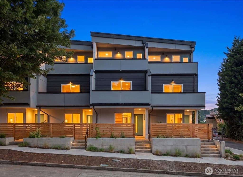105F Nw 39 Th St, Seattle