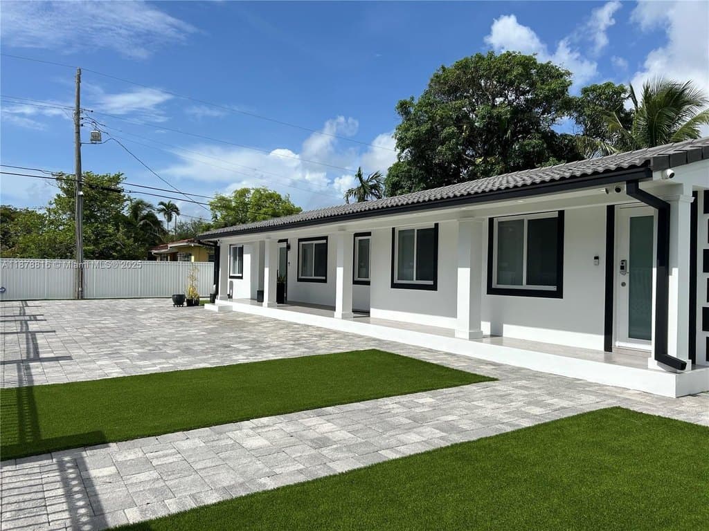 400 SW 47th Ave, Miami