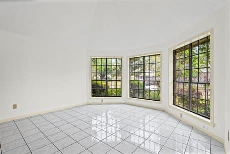 1922 Hickory Lawn Dr