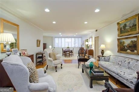 2734 Peachtree Rd NW Apt C101