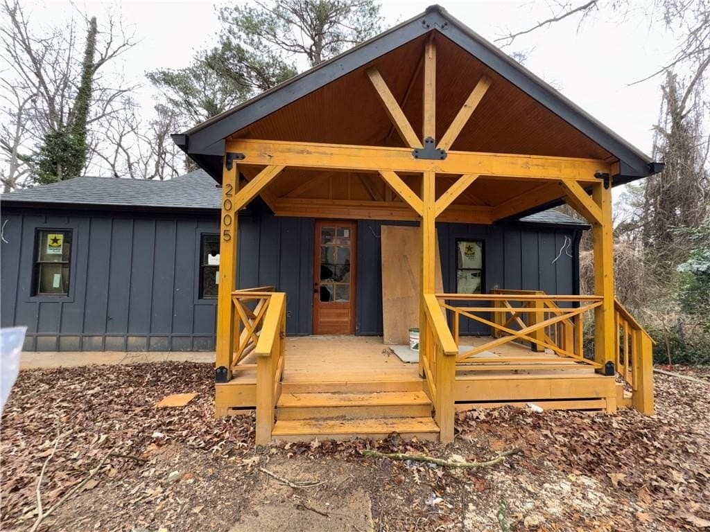 2005 Arlington Cir NW