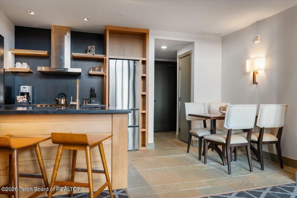 3335 W Village Dr Unit 519, Teton Village