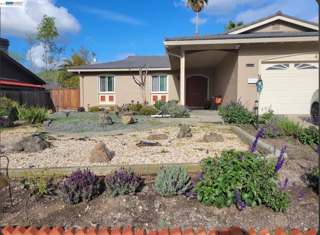42170 Camino Santa Barbara, Fremont