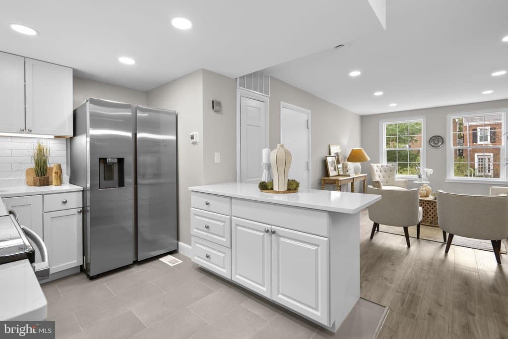 4836 29th St S Apt A1, Arlington