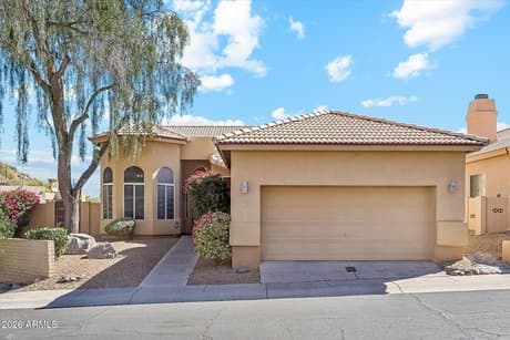 1 W Cochise Dr