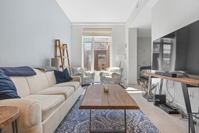 100 Lovejoy Wharf Unit 12Q