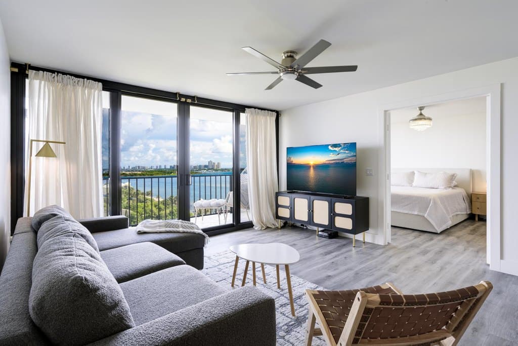 5600 N Flagler Dr Apt 1207, West Palm Beach