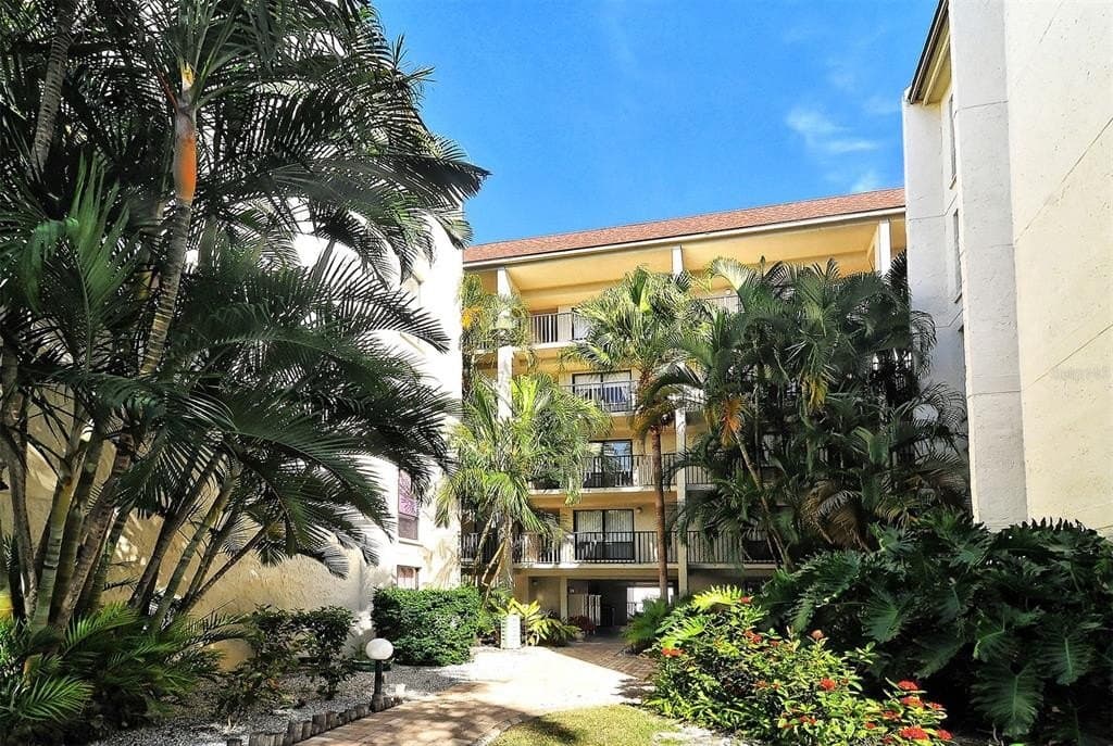 6157 Midnight Pass Rd Apt G11, Sarasota