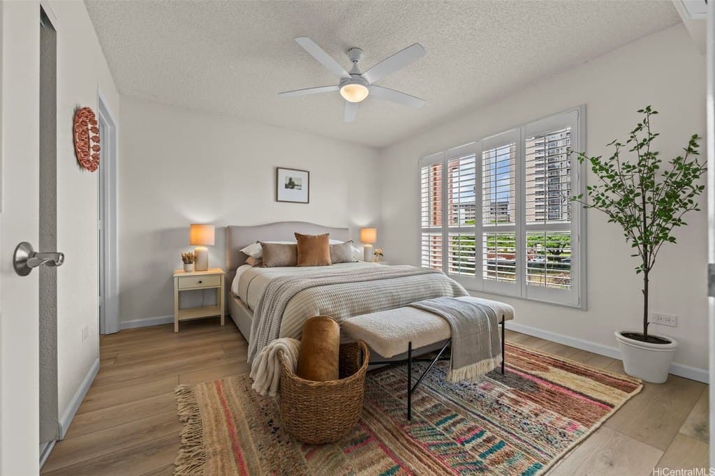 1080 Ala Napunani St Apt 310, Honolulu