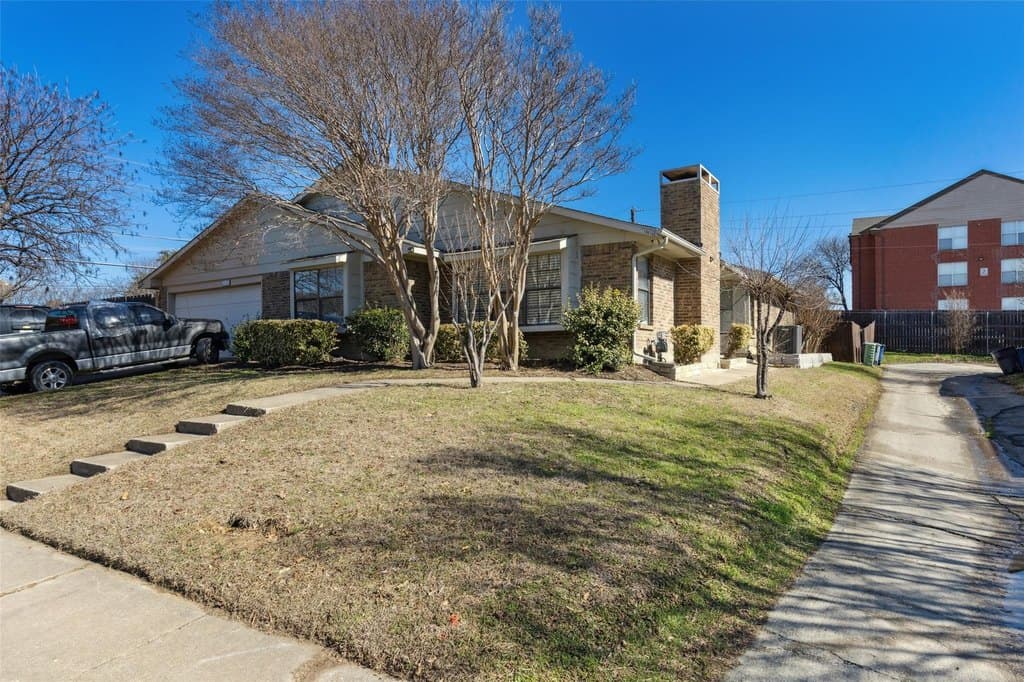 19016 Tupelo Ln, Dallas
