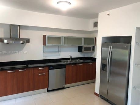 1650 Brickell Ave Apt 111