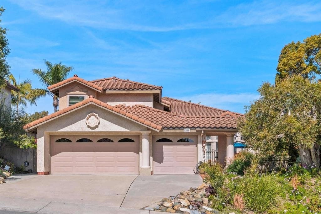 1990 Avenida La Posta, Encinitas