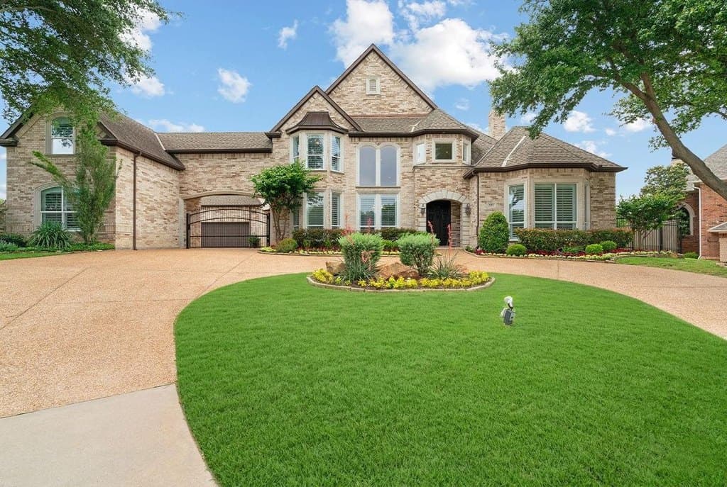 1203 Earlston Ct, Southlake