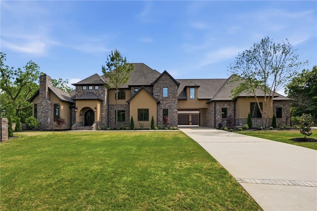 11305 Pembrook Cir