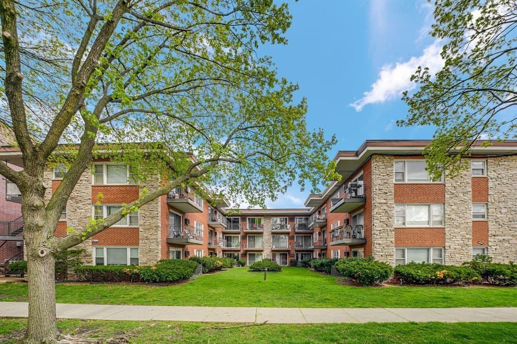 4229 N Keystone Ave Apt 3F