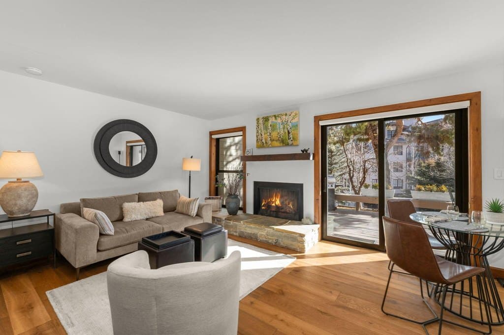 2456 Indian Springs Condo Dr, Sun Valley