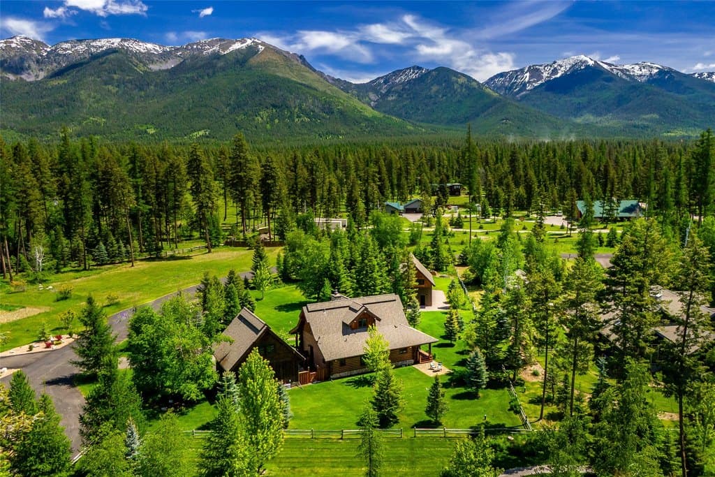 12284 Cygnet Way, Bigfork