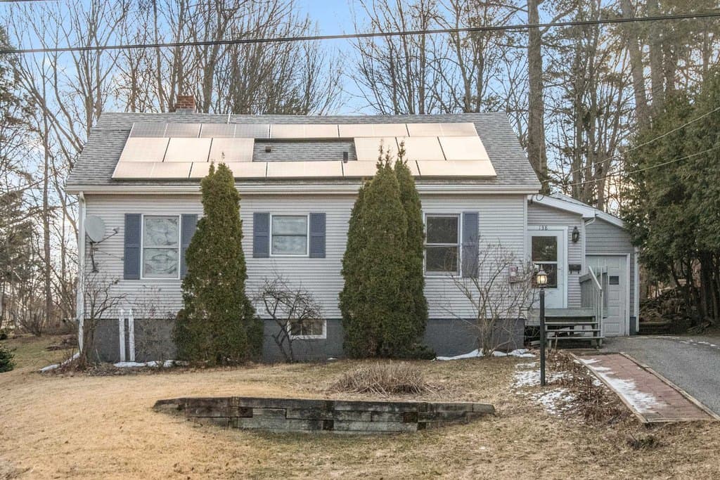 138 Foster St, Burlington