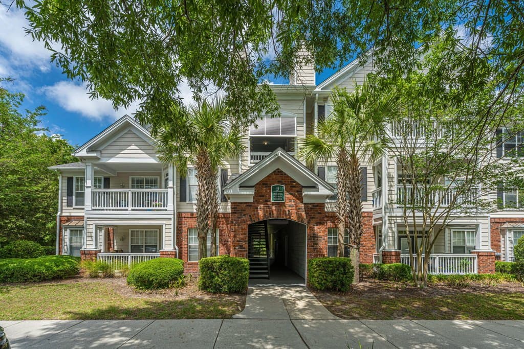 45 Sycamore Ave Apt 933, Charleston