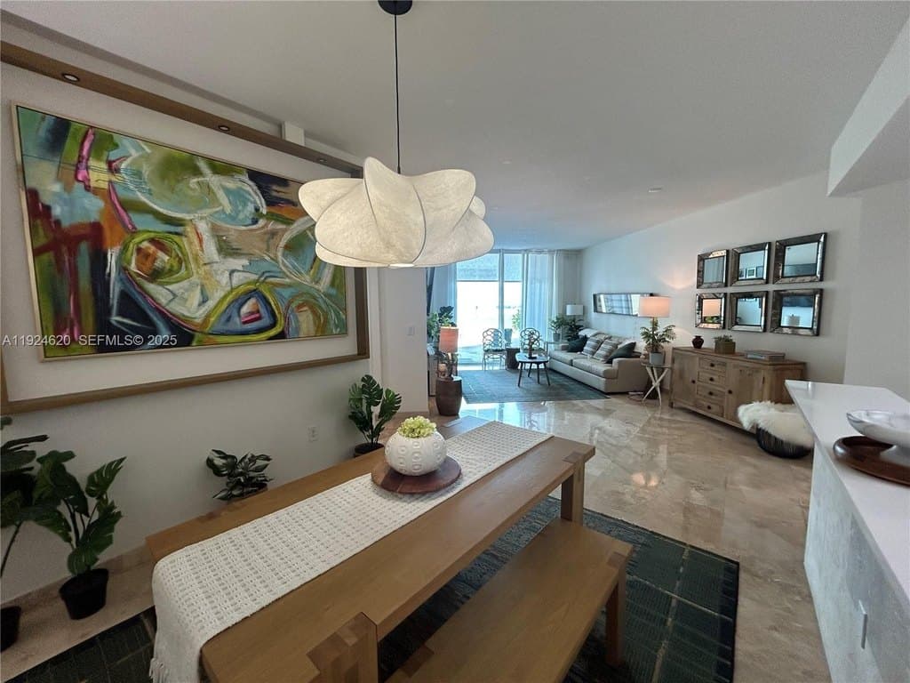 9055 SW 73rd Ct Apt 809