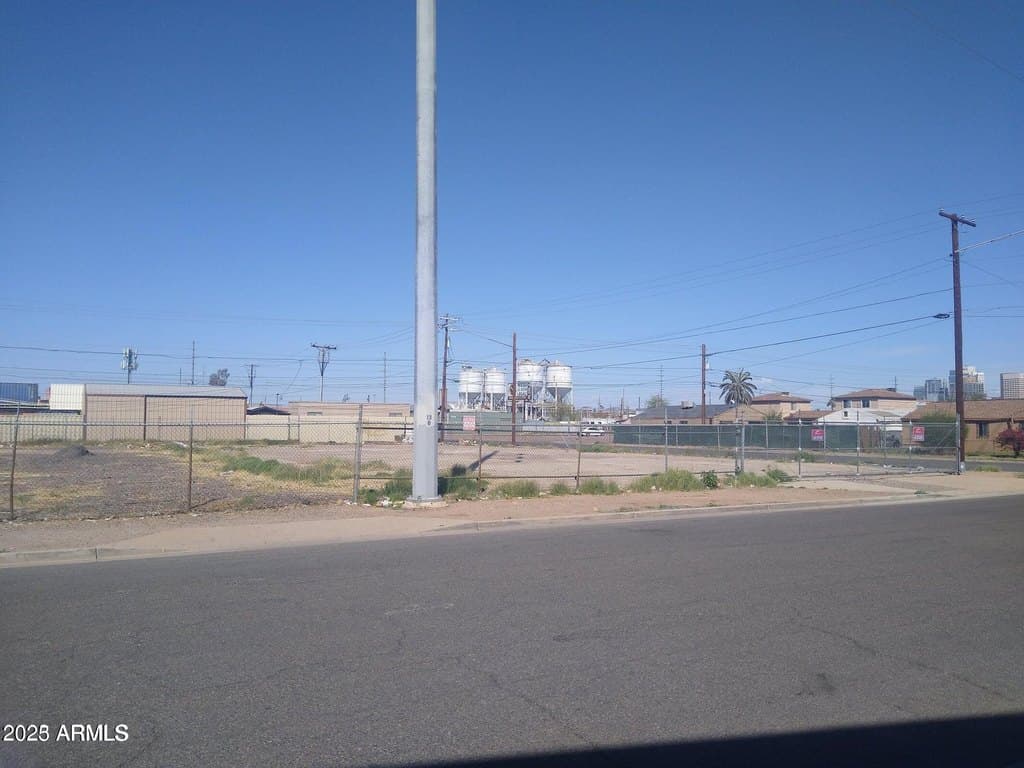 1601 W Grant St Unit 2