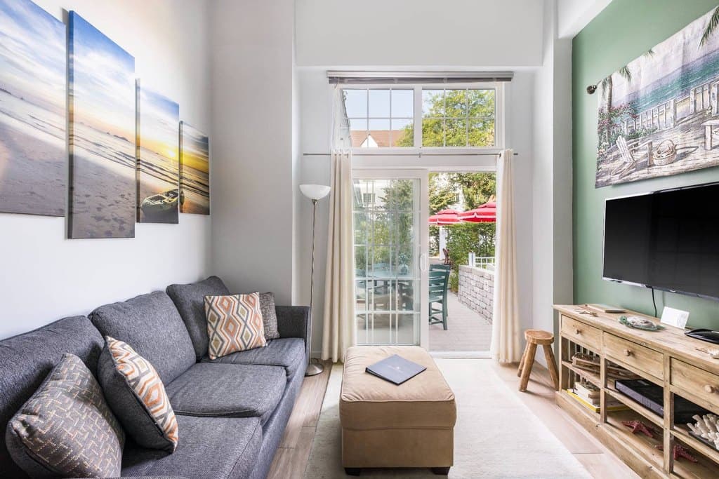 236 Edgemere St Unit 101, Montauk