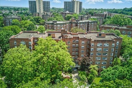 209-80 18 Ave Unit 4D