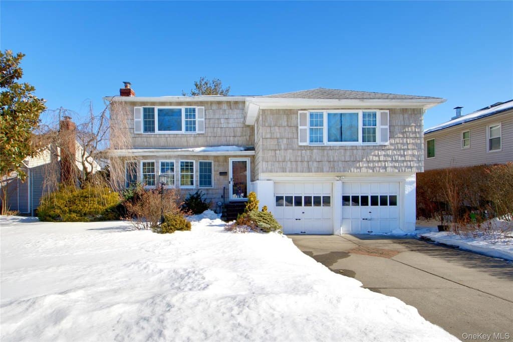 107 Hayes St, Garden City