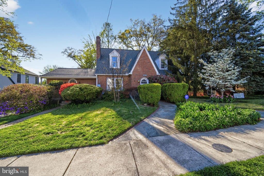 1700 N Stafford St, Arlington