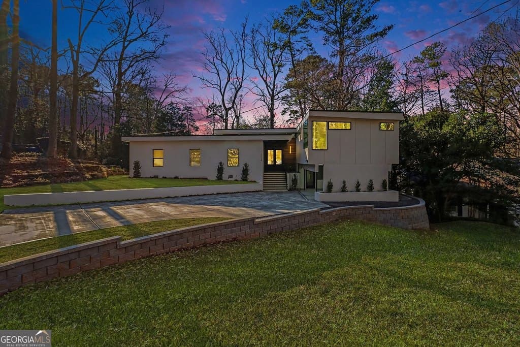 3134 W Roxboro Rd NE