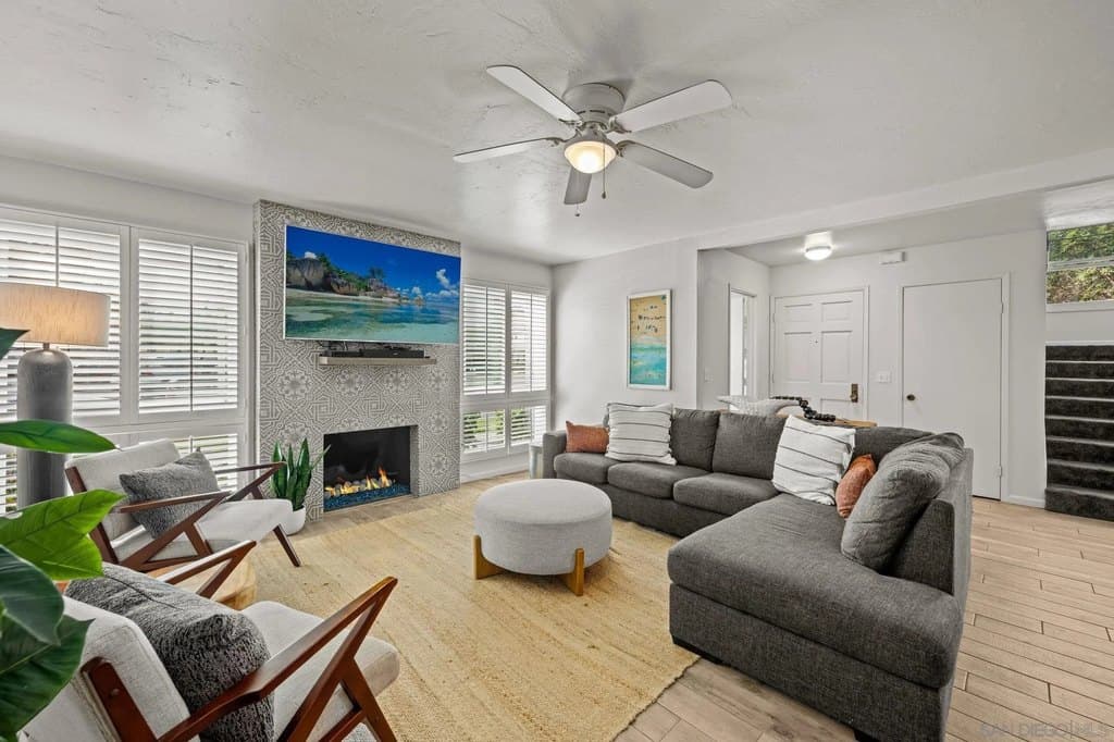 1074 Isabella Ave, Coronado