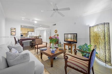 2665 SW 37th Ave Apt 202