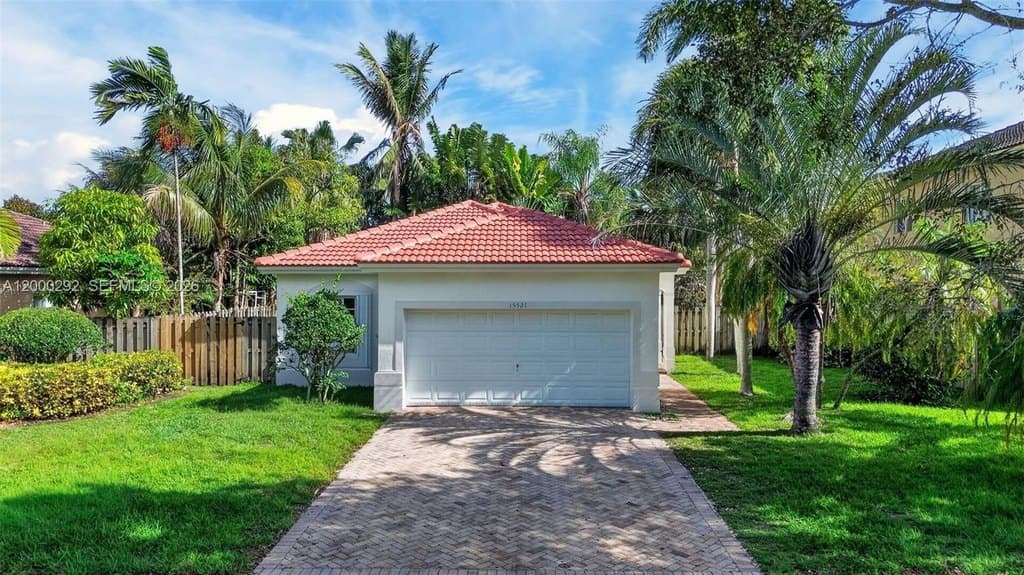 15521 SW 151st Ter, Miami
