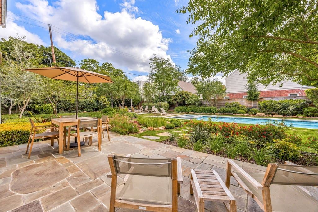 2240 Shakespeare St, Houston