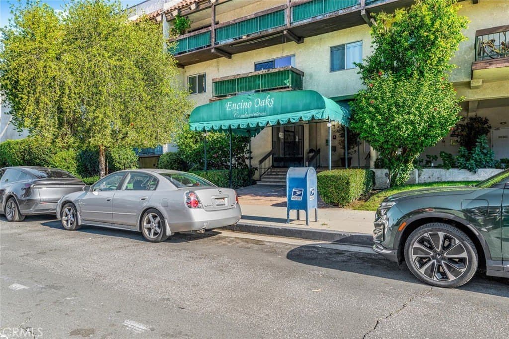 5460 White Oak Ave Unit F303, Encino