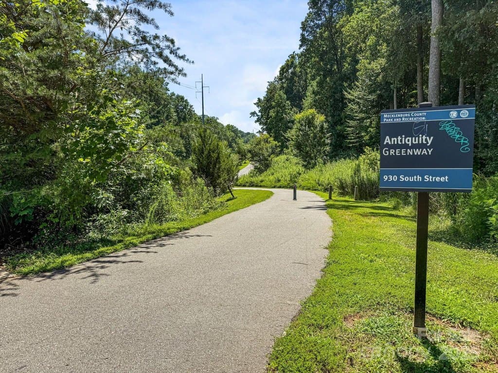 19110 Newburg Hill Rd, Davidson