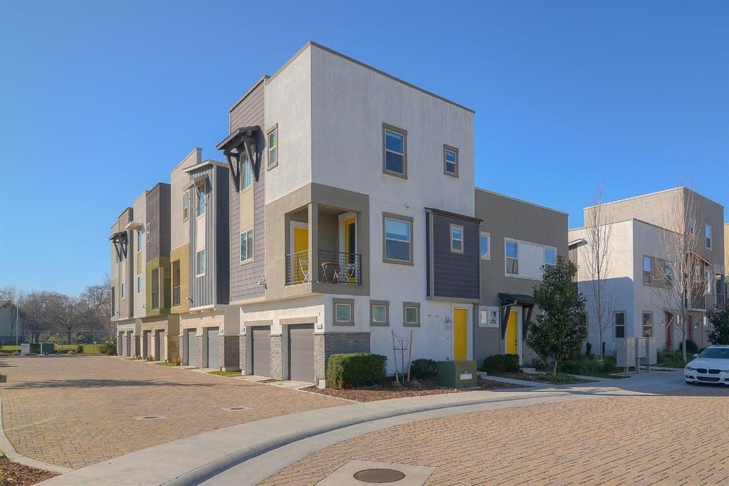 288 Log Pond Ln, Sacramento