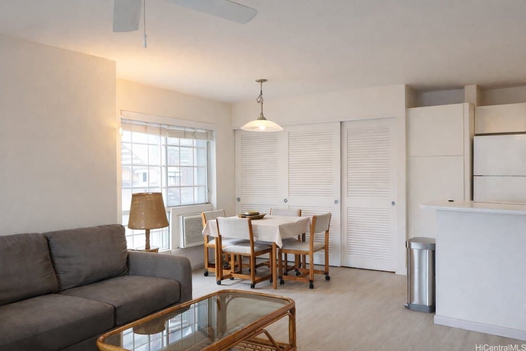 594 Mananai Pl Unit 21A, Honolulu