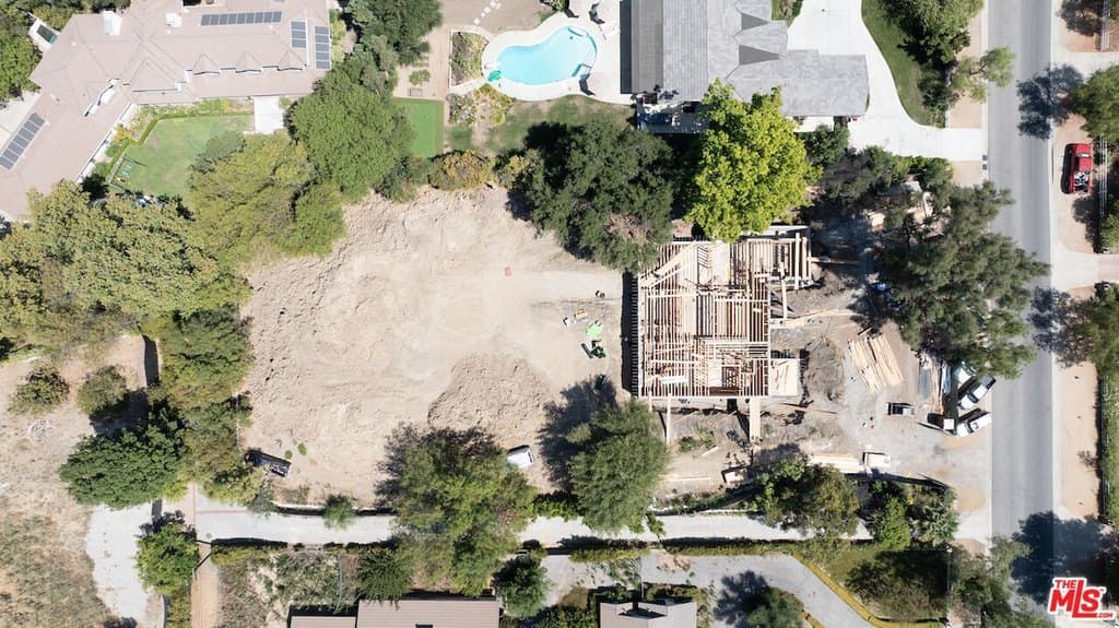 23621 Long Valley Rd, Hidden Hills