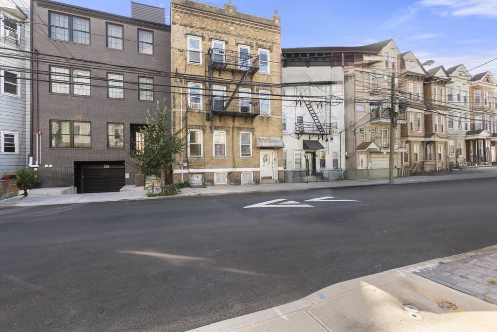 133 Hopkins Ave Apt 5, Jersey City