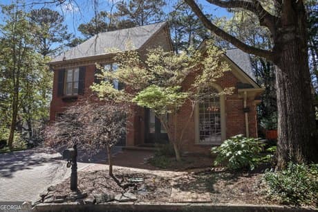 1097 Sheridan Park NE