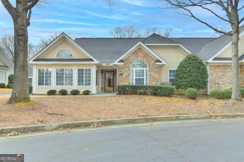3037 Oakside Cir, Alpharetta